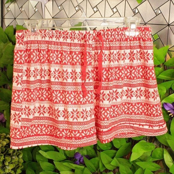 The Royal Standard Women’s Large Red White Snowflake Comfy PullOn Shorts - Picture 2 of 6